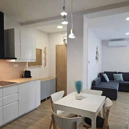 Nature Spring Deluxe Apartmants 佐洛卡罗斯