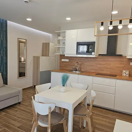 Nature Spring Deluxe Apartmants 公寓 *